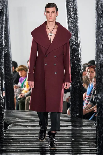 Look 27